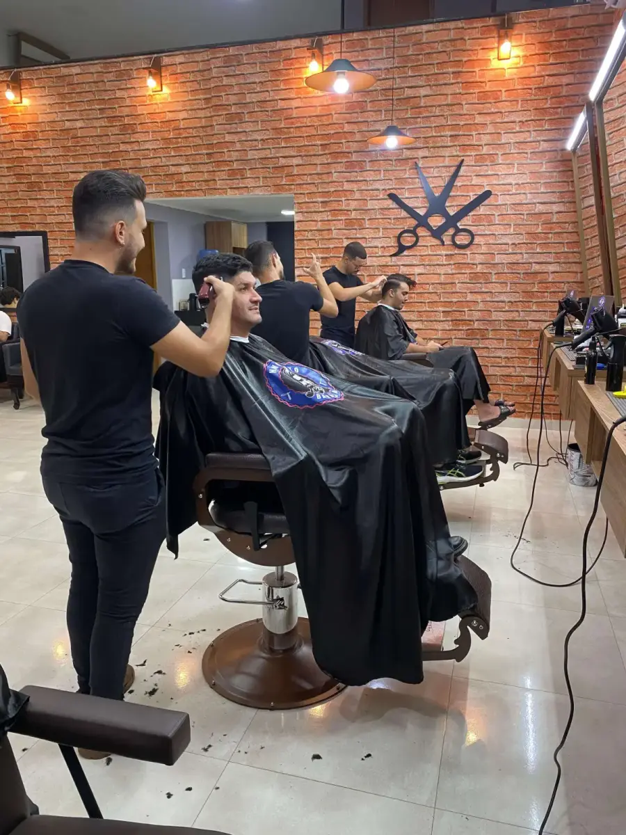 Atendimento na Honorato Barbearia