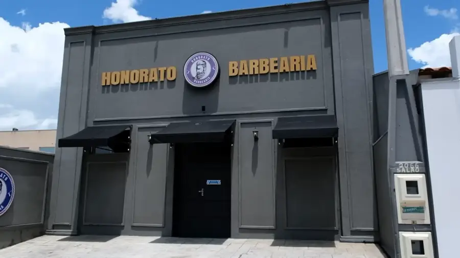 Fachada da Honorato Barbearia, unidade Santos Dumont
