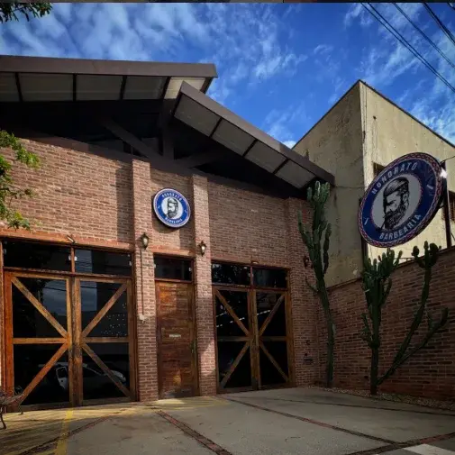Fachada da Honorato Barbearia, unidade Redentora